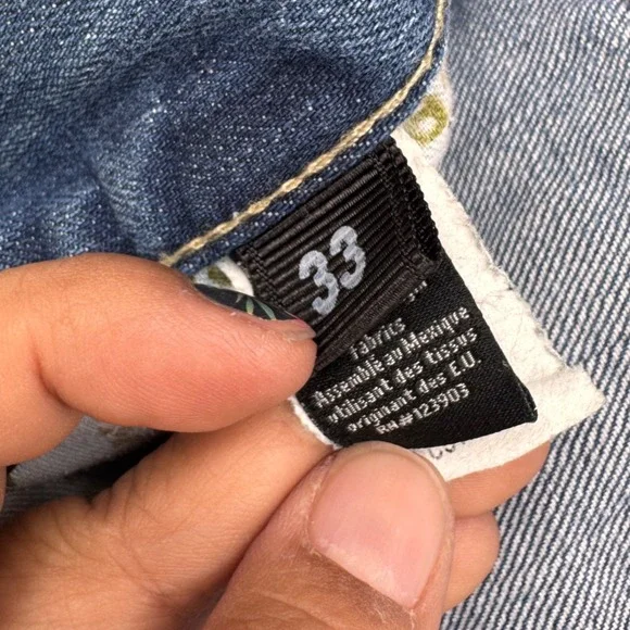 William Rast Jeans Blue Denim Bootcut Leg Distressed Faded Button Fly Size 33 - Picture 3 of 8